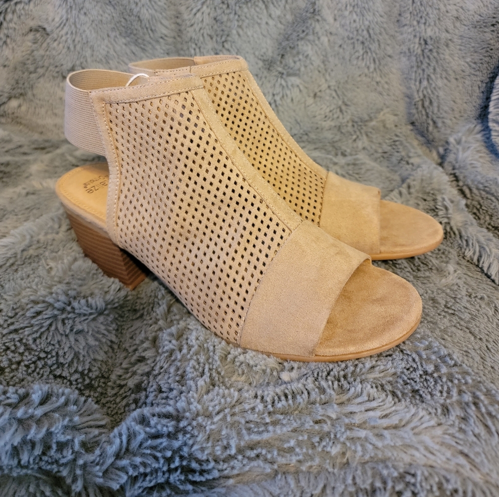 Tan peeptoe sandals. Never worn. Size 8